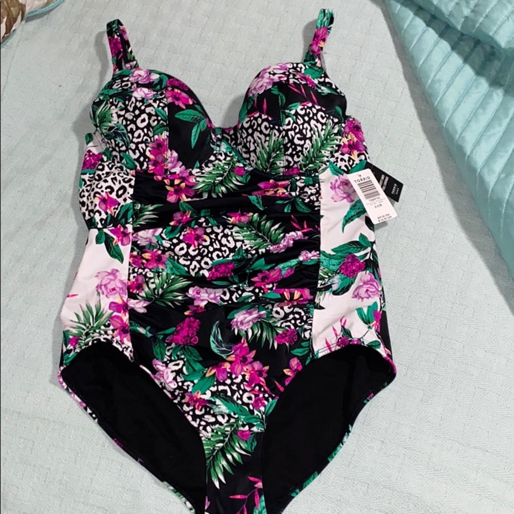 Torrid one piece swimsuit